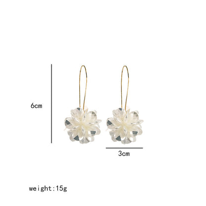 Women's Fashion White Petal Geometric Earrings